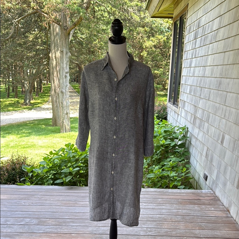 Gray Midi Dress with Collared Neckline and Long Sleeves